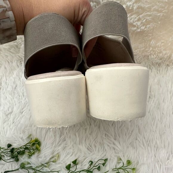 Johnston & Murphy Cassandra Sandals Metallic Pewter Leather Elastic Heel sz 8.5M - Picture 6 of 8